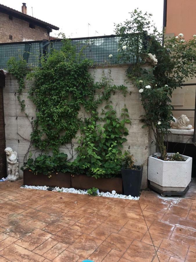 Apartamento Con Jardin Ezcaray Exteriör bild