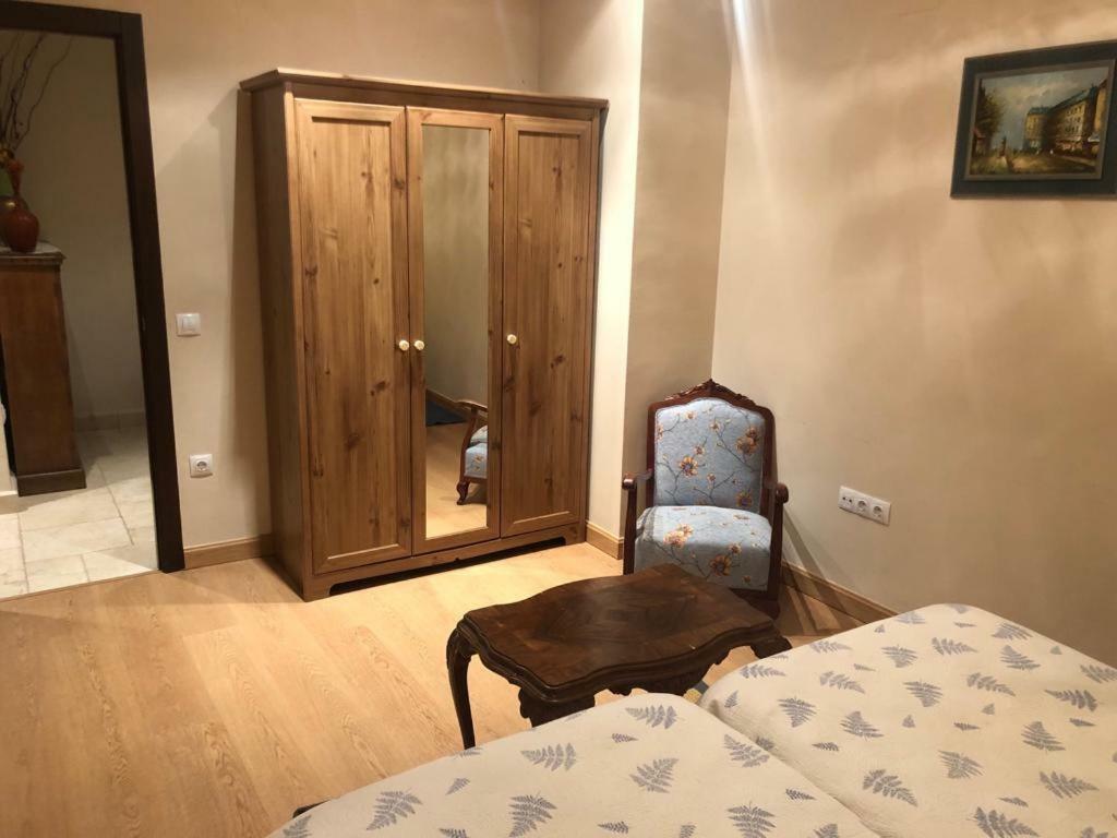 Apartamento Con Jardin Ezcaray Exteriör bild
