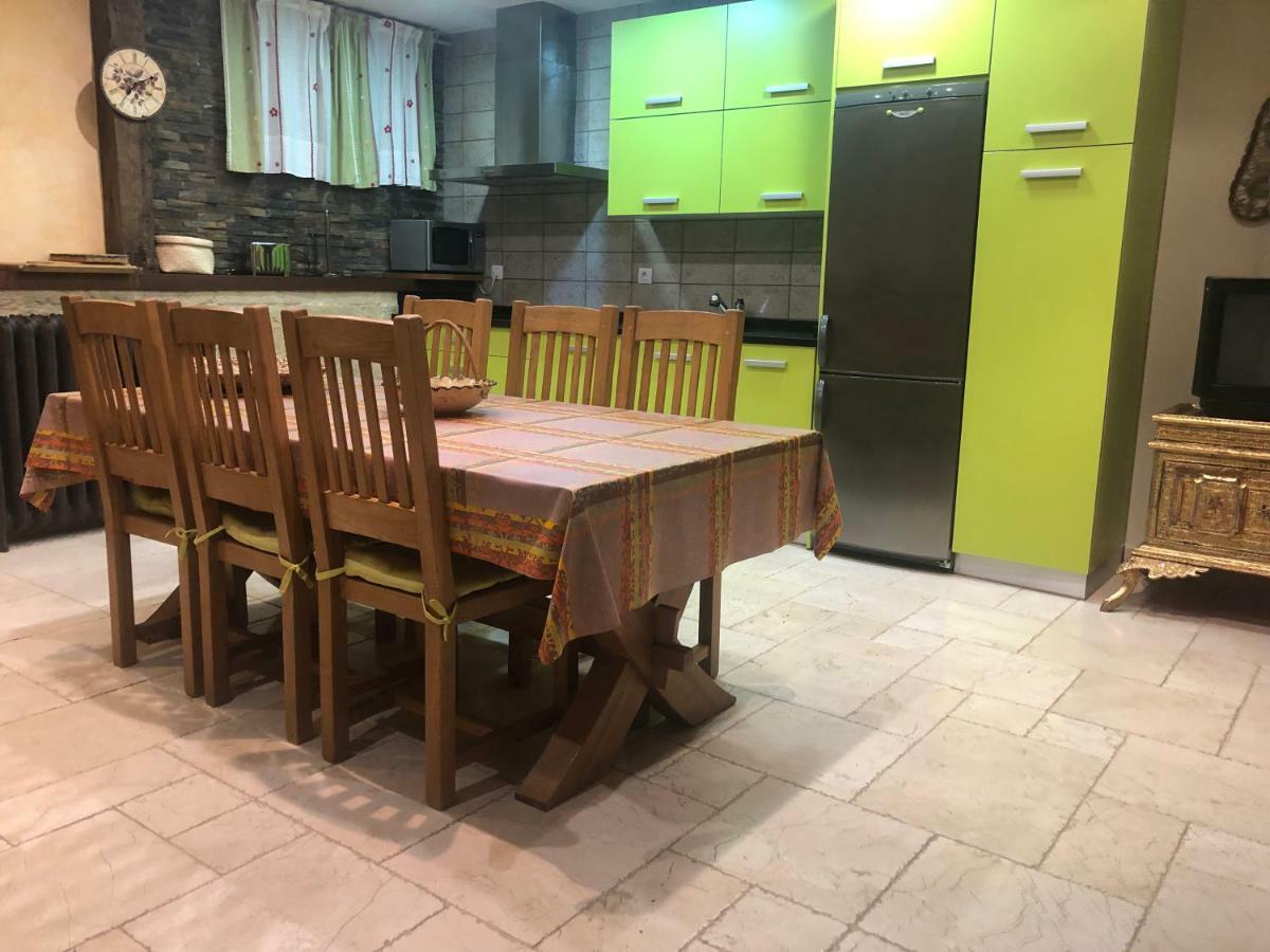 Apartamento Con Jardin Ezcaray Exteriör bild